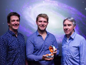 Xavier Hadoux and colleagues